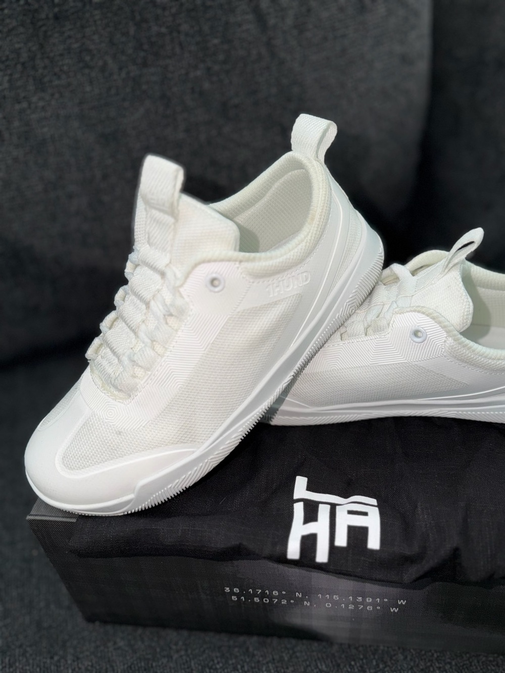 1Hund Aerolux Pro- Barefoot Shoe